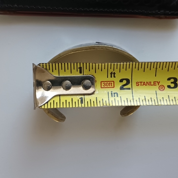 Cuff Bracelet - Picture 6 of 9